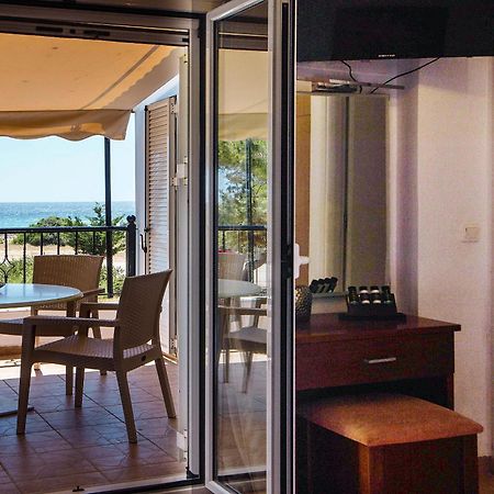 Romanos Beach Villas Exterior photo