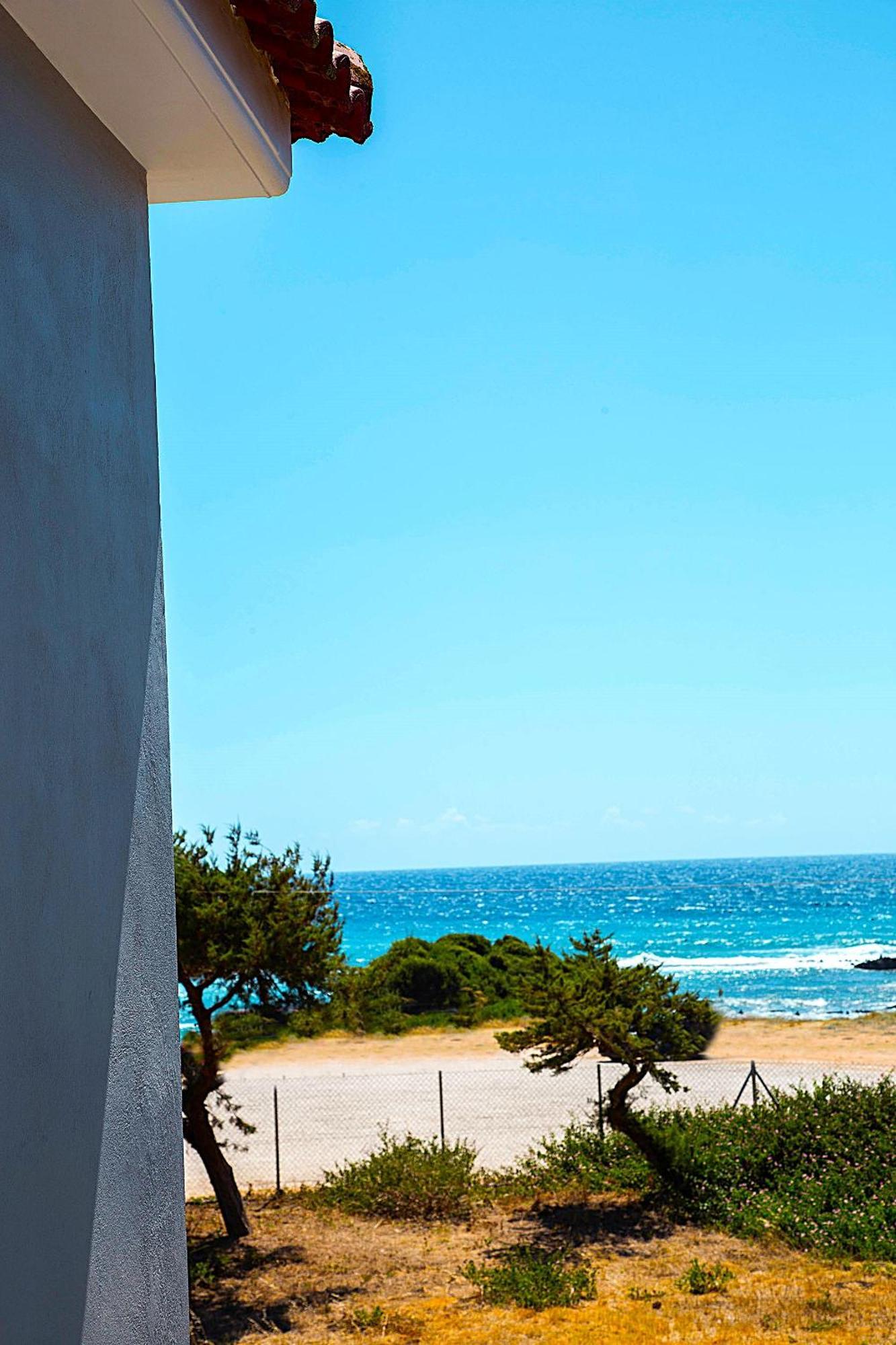 Romanos Beach Villas Exterior photo