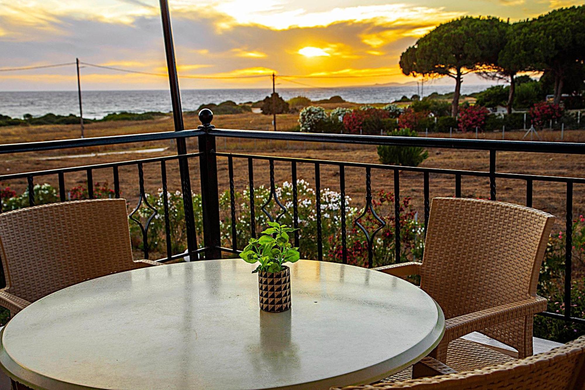Romanos Beach Villas Exterior photo