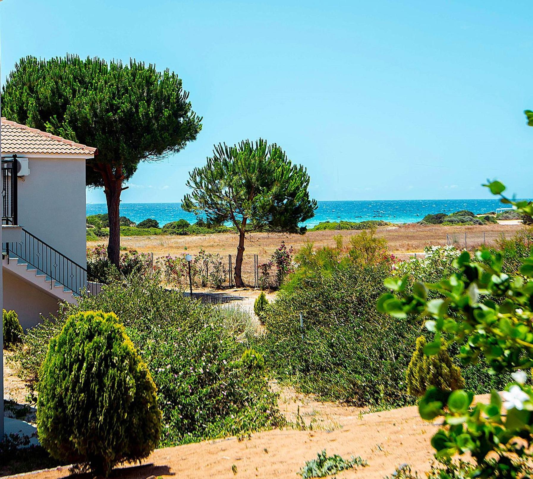 Romanos Beach Villas Exterior photo
