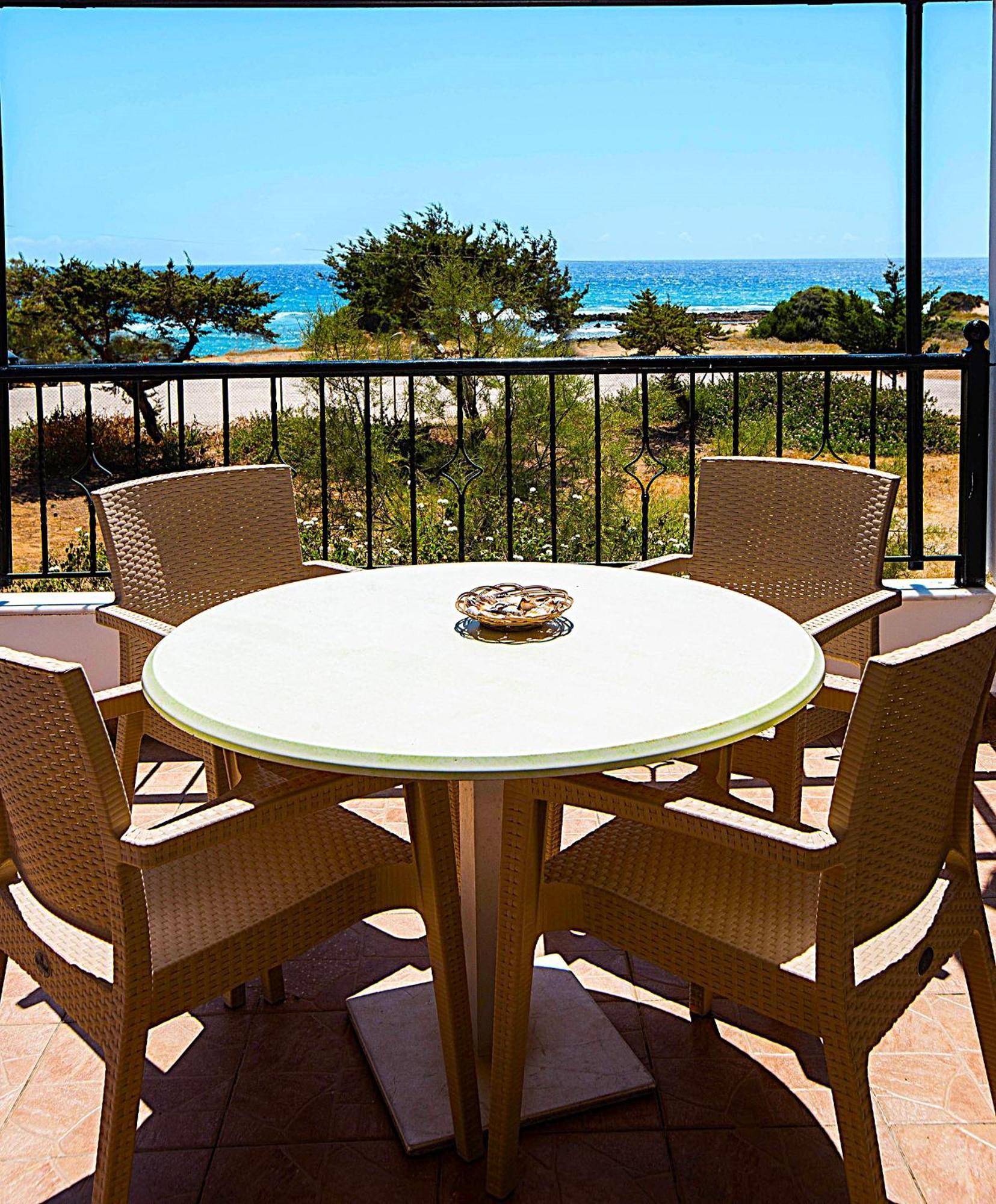 Romanos Beach Villas Exterior photo