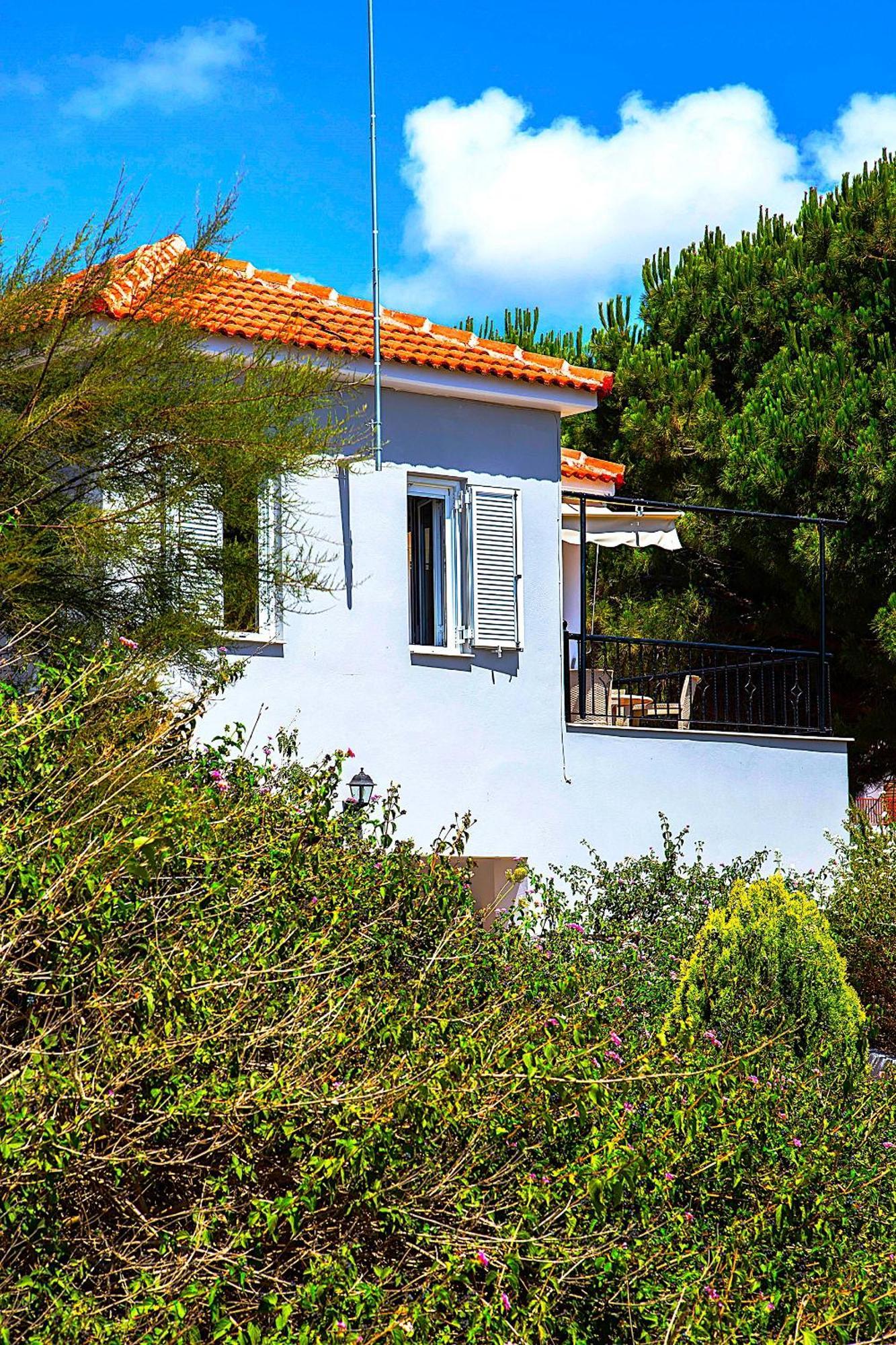 Romanos Beach Villas Exterior photo