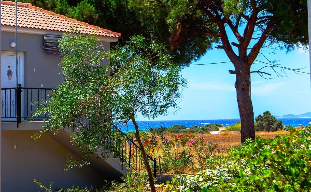 Romanos Beach Villas Exterior photo