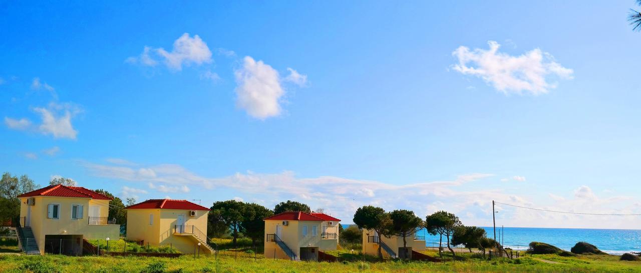 Romanos Beach Villas Exterior photo