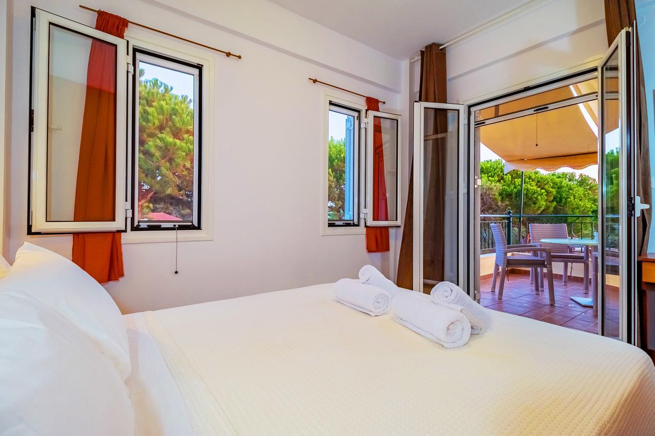 Romanos Beach Villas Exterior photo