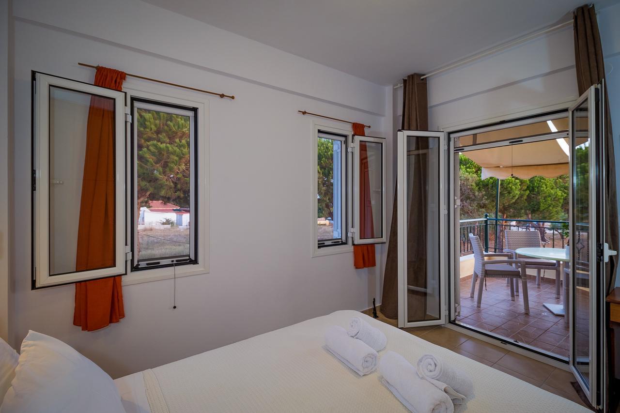 Romanos Beach Villas Exterior photo